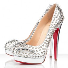 Plataformas Christian Louboutin Bianca Spikes de 140 mm, color plata Plataformas Christian Louboutin Bianca Spikes de 140 mm, color plata