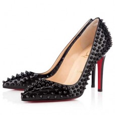 Zapatos de tacón Christian Louboutin Pigalle Spikes de 100 mm, color negro. Zapatos de tacón Christian Louboutin Pigalle Spikes de 100 mm, color negro.