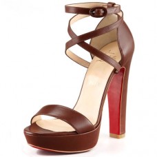 Sandalias Christian Louboutin Summerissima de 140 mm, color marrón. Sandalias Christian Louboutin Summerissima de 140 mm, color marrón.