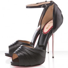 Sandalias Christian Louboutin Armadillo Bride de 120 mm, color negro. Sandalias Christian Louboutin Armadillo Bride de 120 mm, color negro.