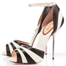 Sandalias Christian Louboutin Armadillo Bride de 120 mm, color negro. Sandalias Christian Louboutin Armadillo Bride de 120 mm, color negro.