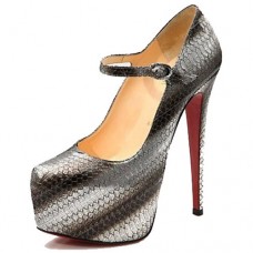 Zapatos de tacón Mary Jane Lady Daf de Christian Louboutin, 160 mm, color gris. Zapatos de tacón Mary Jane Lady Daf de Christian Louboutin, 160 mm, color gris.