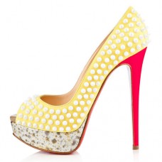Zapatos de tacón con puntera abierta Lady Peep Spikes de Christian Louboutin, 140 mm, color Canari Zapatos de tacón con puntera abierta Lady Peep Spikes de Christian Louboutin, 140 mm, color Canari