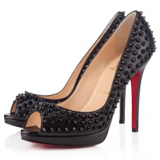 Zapatos de tacón Christian Louboutin Yolanda Spikes de 120 mm con puntera abierta, color negro. Zapatos de tacón Christian Louboutin Yolanda Spikes de 120 mm con puntera abierta, color negro.