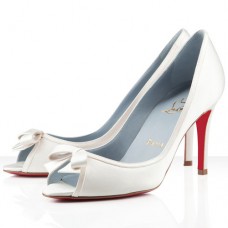 Zapatos de tacón Christian Louboutin Milady de 80 mm con puntera abierta, color blanco roto. Zapatos de tacón Christian Louboutin Milady de 80 mm con puntera abierta, color blanco roto.