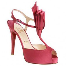 Bolso Christian Louboutin Ernesta con correa en T de 100 mm para ocasiones especiales, color rosa. Bolso Christian Louboutin Ernesta con correa en T de 100 mm para ocasiones especiales, color rosa.