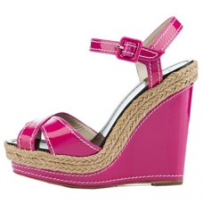 Sandalias de cuña Christian Louboutin Almería de 120 mm en color rosa. Sandalias de cuña Christian Louboutin Almería de 120 mm en color rosa.