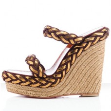 Sandalias de cuña Christian Louboutin Cadena Tresse de 140 mm, color marrón. Sandalias de cuña Christian Louboutin Cadena Tresse de 140 mm, color marrón.