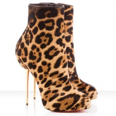 Botines Christian Louboutin Big Lips Booty de 120 mm con estampado de leopardo. Botines Christian Louboutin Big Lips Booty de 120 mm con estampado de leopardo.