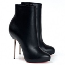 Botines Christian Louboutin Big Lips Booty de 120 mm en color negro. Botines Christian Louboutin Big Lips Booty de 120 mm en color negro.
