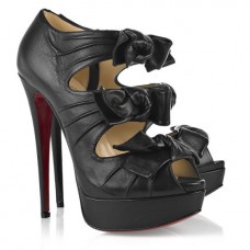 Botines Christian Louboutin Madame Butterfly de 140 mm, color negro. Botines Christian Louboutin Madame Butterfly de 140 mm, color negro.