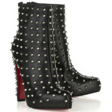 Botines Christian Louboutin Ariella Clou de 120 mm, color negro. Botines Christian Louboutin Ariella Clou de 120 mm, color negro.