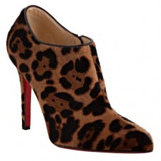 Botines Christian Louboutin Dahlia de 100 mm con estampado de leopardo. Botines Christian Louboutin Dahlia de 100 mm con estampado de leopardo.