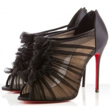 Botines Christian Louboutin Canonita de 100 mm, color negro. Botines Christian Louboutin Canonita de 100 mm, color negro.