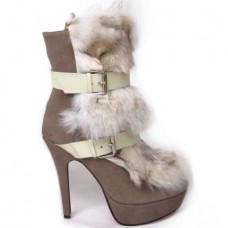 Botines Christian Louboutin Toundra Fur de 120 mm, color marrón.