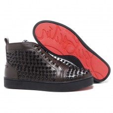 Zapatillas Christian Louboutin Louis Spikes color chocolate