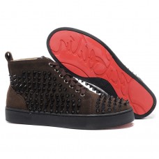 Zapatillas Christian Louboutin Louis Spikes color chocolate Zapatillas Christian Louboutin Louis Spikes color chocolate