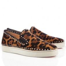 Sandalias Christian Louboutin Pik Boat con estampado de leopardo. Sandalias Christian Louboutin Pik Boat con estampado de leopardo.