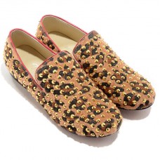 Mocasines Christian Louboutin Rollerboy con pinchos y estampado de leopardo. Mocasines Christian Louboutin Rollerboy con pinchos y estampado de leopardo.