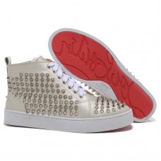 Zapatillas Christian Louboutin Louis Spikes color beige. Zapatillas Christian Louboutin Louis Spikes color beige.