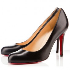 Zapatos de tacón Christian Louboutin Simple de 100 mm, color negro.