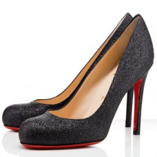 Zapatos de tacón Christian Louboutin Simple de 100 mm, color negro. Zapatos de tacón Christian Louboutin Simple de 100 mm, color negro.