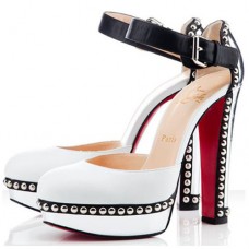 Zapatos de tacón Christian Louboutin Luxura de 140 mm, color blanco.