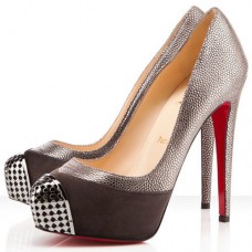 Zapatos de tacón Christian Louboutin Maggie de 140 mm, color marrón. Zapatos de tacón Christian Louboutin Maggie de 140 mm, color marrón.