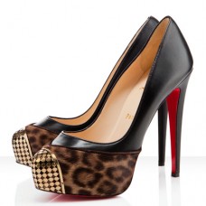 Zapatos de tacón Christian Louboutin Maggie de 140 mm con estampado de leopardo. Zapatos de tacón Christian Louboutin Maggie de 140 mm con estampado de leopardo.