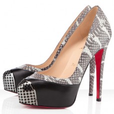 Zapatos de tacón Christian Louboutin Maggie de 140 mm, color negro. Zapatos de tacón Christian Louboutin Maggie de 140 mm, color negro.