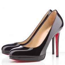 Zapatos de tacón Christian Louboutin New Simple de 120 mm en color negro. Zapatos de tacón Christian Louboutin New Simple de 120 mm en color negro.