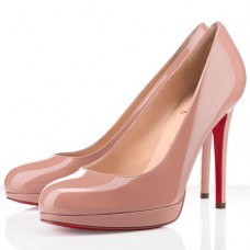 Zapatos de tacón Christian Louboutin New Simple de 120 mm en color nude. Zapatos de tacón Christian Louboutin New Simple de 120 mm en color nude.
