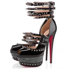 Zapatos de tacón Christian Louboutin Isolde de 160 mm con puntera abierta, color negro.