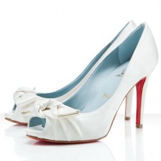 Zapatos Christian Louboutin Madame Butterfly de 100 mm para ocasiones especiales, color blanco roto. Zapatos Christian Louboutin Madame Butterfly de 100 mm para ocasiones especiales, color blanco roto.