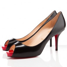 Zapatos de tacón Christian Louboutin Mater Claude de 80 mm con puntera abierta, color negro/rojo. Zapatos de tacón Christian Louboutin Mater Claude de 80 mm con puntera abierta, color negro/rojo.