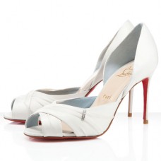 Zapatos de tacón Christian Louboutin Tres Ophrah de 80 mm con puntera abierta, color blanco roto.