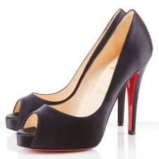 Zapatos de tacón Christian Louboutin Very Prive de 100 mm con puntera abierta, color negro. Zapatos de tacón Christian Louboutin Very Prive de 100 mm con puntera abierta, color negro.