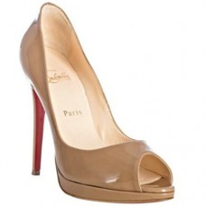 Zapatos de tacón Christian Louboutin Yolanda de 120 mm con puntera abierta, color camel. Zapatos de tacón Christian Louboutin Yolanda de 120 mm con puntera abierta, color camel.