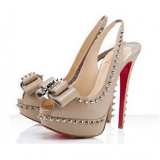Zapatos de tacón Christian Louboutin Lady Clou de 140 mm, color nude. Zapatos de tacón Christian Louboutin Lady Clou de 140 mm, color nude.