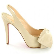 Zapatos de tacón Christian Louboutin Very Noeud de 120 mm, color beige. Zapatos de tacón Christian Louboutin Very Noeud de 120 mm, color beige.