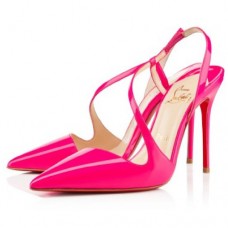 Zapatos de tacón con tira trasera de 100 mm de Christian Louboutin, modelo Rose Matador, junio. Zapatos de tacón con tira trasera de 100 mm de Christian Louboutin, modelo Rose Matador, junio.