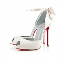 Zapatos Christian Louboutin Dos Noeud de 120 mm para ocasiones especiales, color blanco roto. Zapatos Christian Louboutin Dos Noeud de 120 mm para ocasiones especiales, color blanco roto.