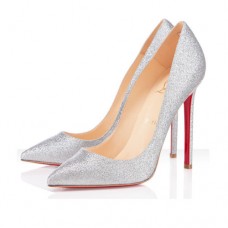 Zapatos de tacón Christian Louboutin Pigalle de 120 mm, color plata. Zapatos de tacón Christian Louboutin Pigalle de 120 mm, color plata.