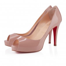 Zapatos de tacón con puntera abierta Very Prive de Christian Louboutin, 100 mm, color nude. Zapatos de tacón con puntera abierta Very Prive de Christian Louboutin, 100 mm, color nude.