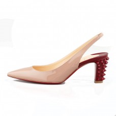 Zapatos de tacón Christian Louboutin Lemer de 40 mm, color nude. Zapatos de tacón Christian Louboutin Lemer de 40 mm, color nude.