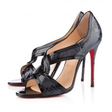 Zapatos de tacón Christian Louboutin Suzanana de 100 mm con puntera abierta, color negro.