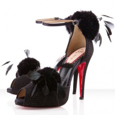 Sandalias Christian Louboutin Pluminette de 120 mm, color negro. Sandalias Christian Louboutin Pluminette de 120 mm, color negro.