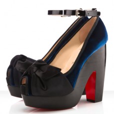 Zapatos de tacón Christian Louboutin Minimi de 140 mm con puntera abierta, color azul. Zapatos de tacón Christian Louboutin Minimi de 140 mm con puntera abierta, color azul.